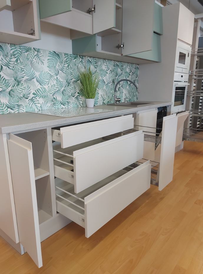 Firenze konyhabútor - 335x219 cm, Evo gloss matt Mint zöld / festett kasmír szín, világos beton munkalap
