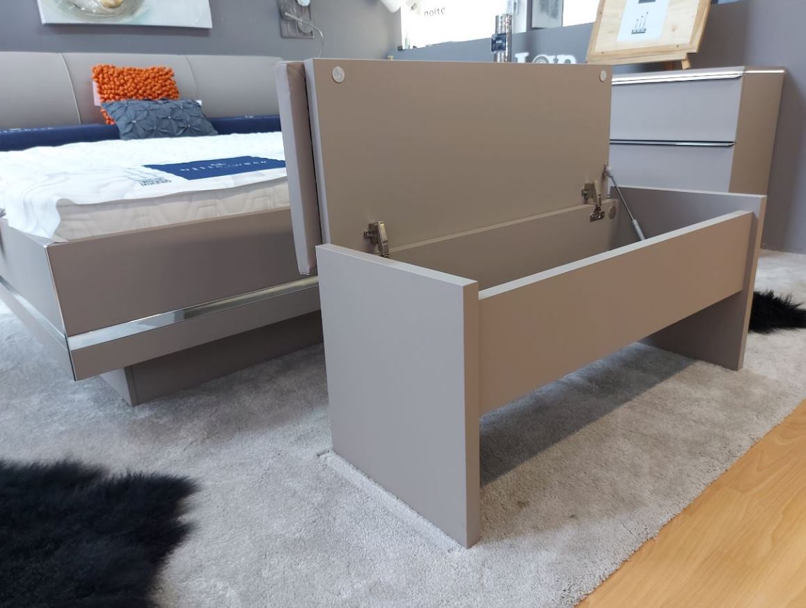 Nolte Concept Me 500 tárolós pad, 106x42x79 cm, Terra matt /Fango textilbőr