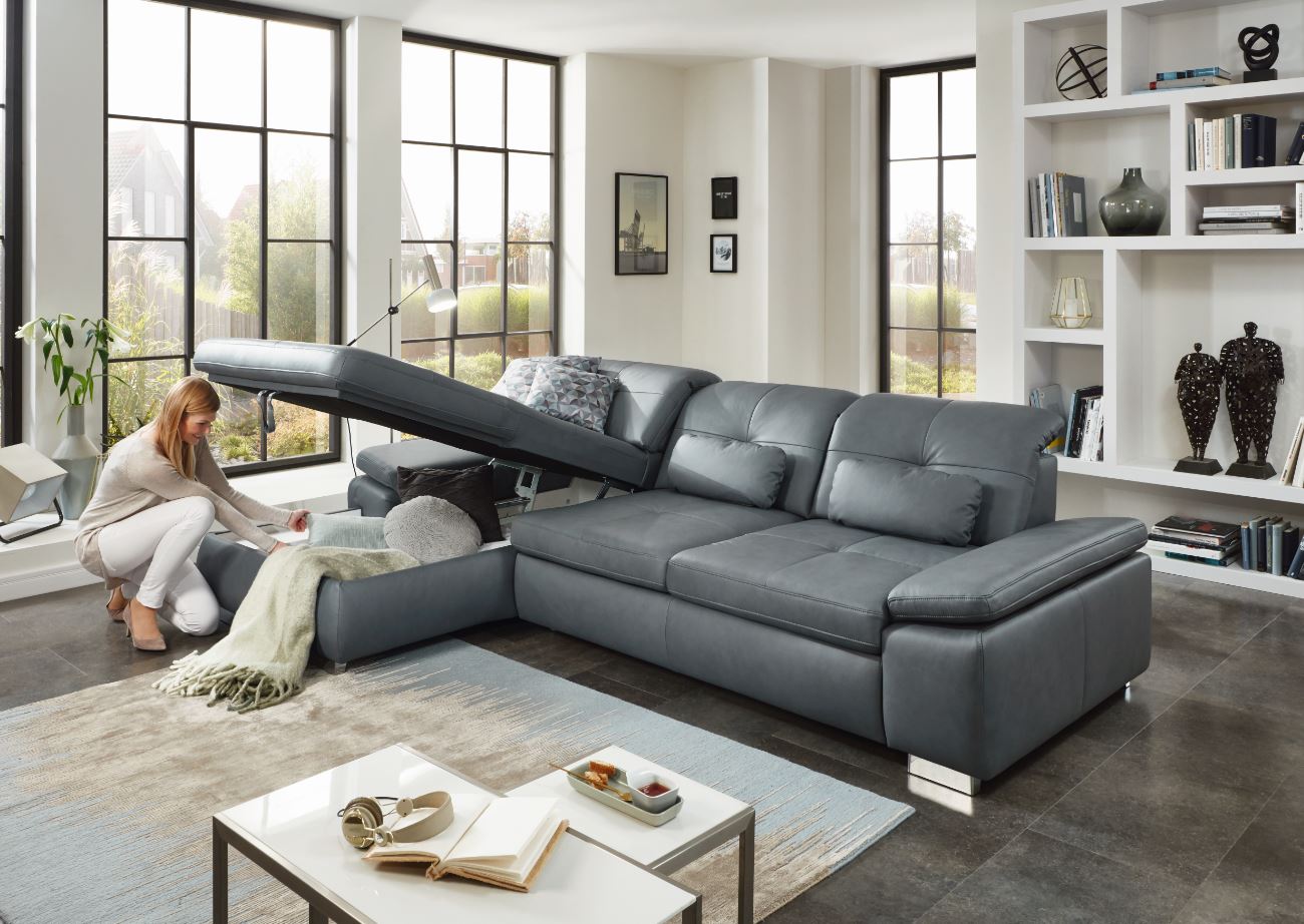 Ice ülőgarnitúra 309x195 cm, tárolós lábtartóval, vendégággyal, állítható fejtámlákkal, 2 db derékpárnával + tárolós ülőke 129x64 cm Vivre Steele bőrrel, króm lábbal