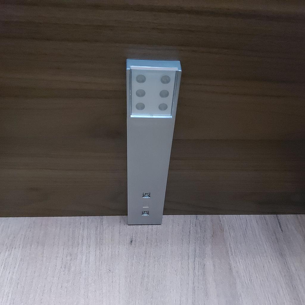 0086 világítás vitrinbe (CS Schmal)