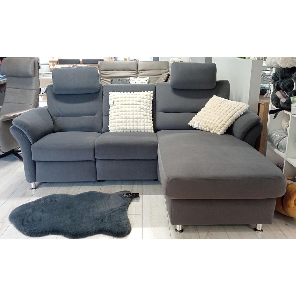 Dakka L-sarokgarnitúra, Motoros relaxülés + motoros lábtartós elem 2db prémium fejtámlával, Szövet: Enoa Steel, Láb: alu, 246x163 cm